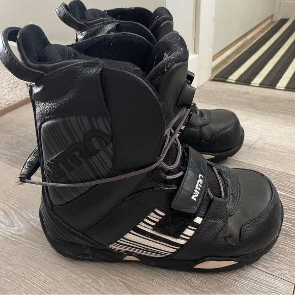 Nitro Reverb Youth Snowboarding Boots Size 7.5 - Picture 4 of 6